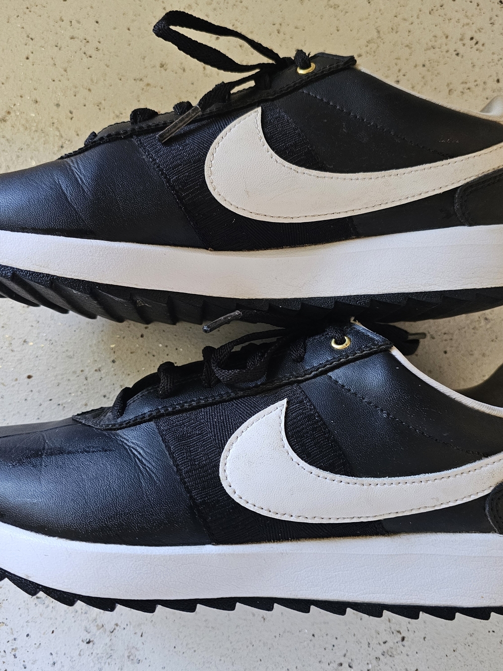 NIKE Women’s Black & White Cortez G Golf Shoes Size 8.5